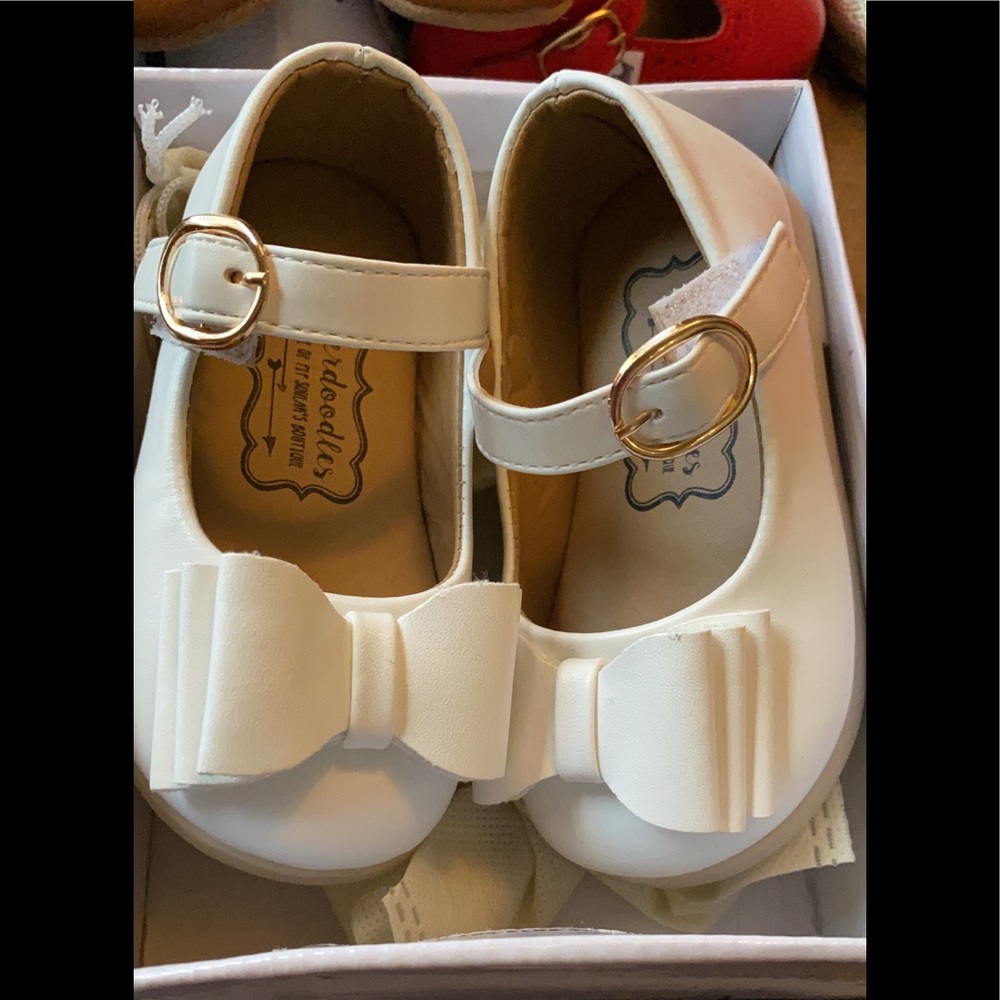 Pipperdoodles and Pipsqueeks Bow Shoes